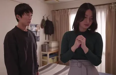 Thấy bố làm tình mẹ kế mãi không có thai, cậu con trai ra tay giúp đỡ