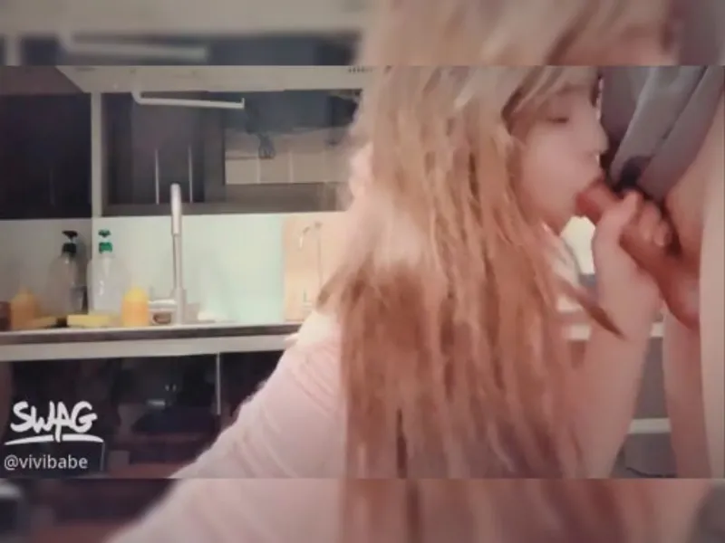 Hoá thân thành điều dưỡng xinh xoạc với bạn trai