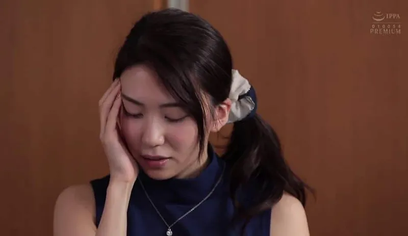 Bị ông anh hàng xóm bỏ thuốc ngủ rồi xoạc trước ngày cưới