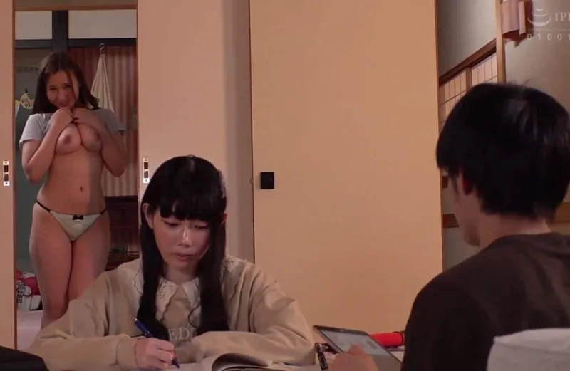 đến nhà eny học nhóm nhưng chị gái cô ấy lại gạ tình