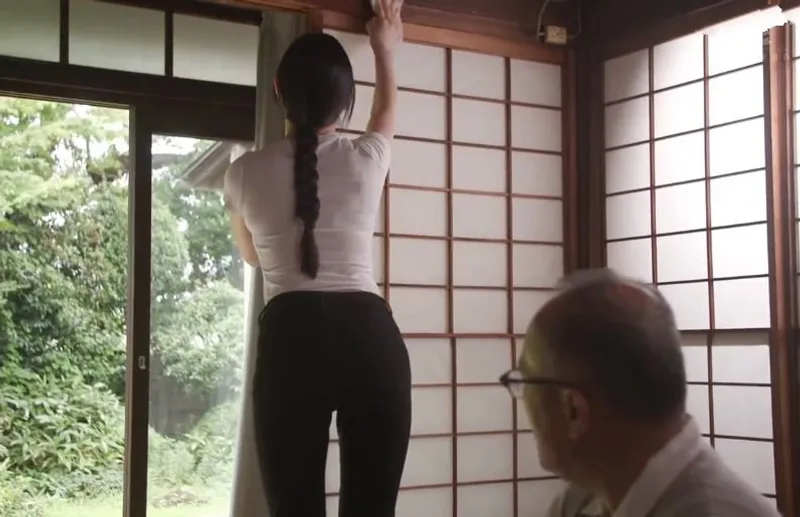 ông chồng vỡ nợ, cô vợ đến nhà thầy giáo cũ làm giúp việc thì gặp dê cụ